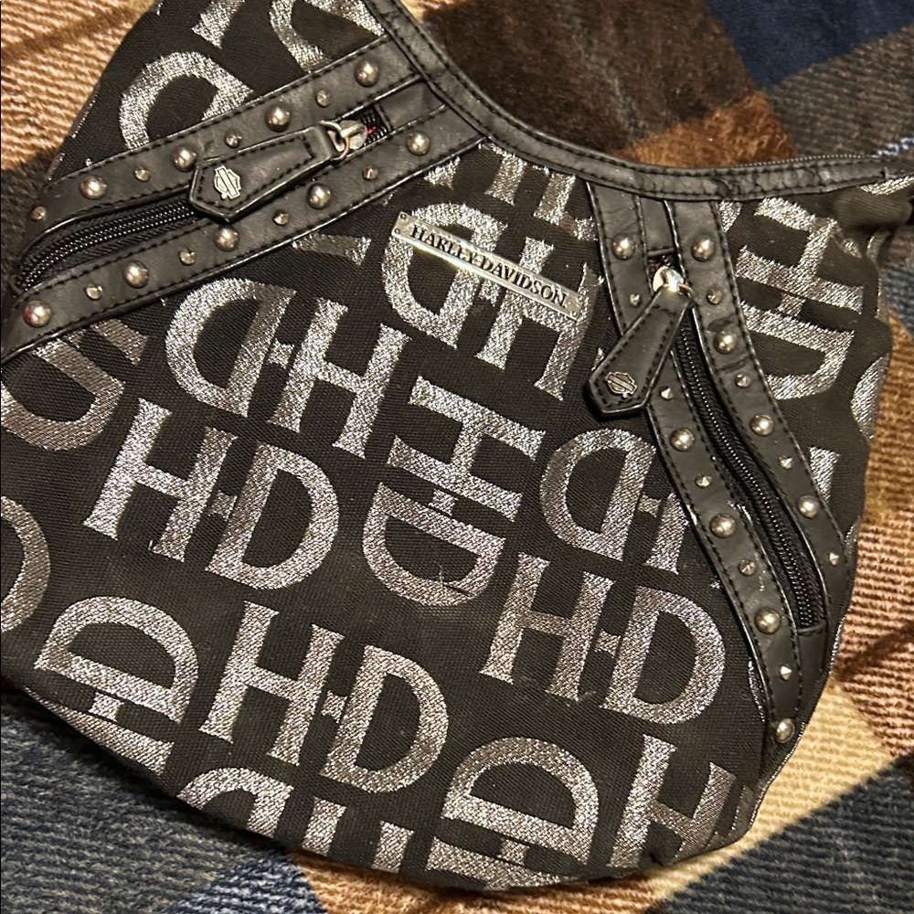 Stylish Black and Silver Women's Bag - Picture 5 of 14